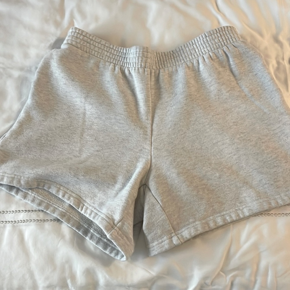 Grey sweat-shorts fleece